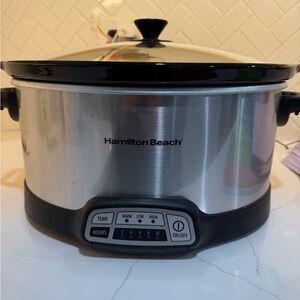 Hamilton Beach Silver and Black Slow Cooker